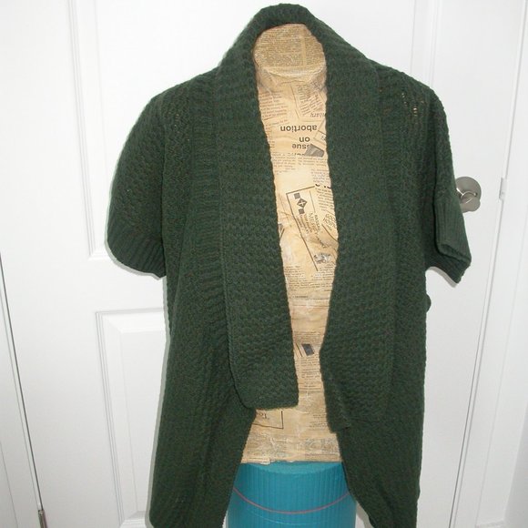 Hunter Green Short Sleeved Sweater - Picture 4 of 6